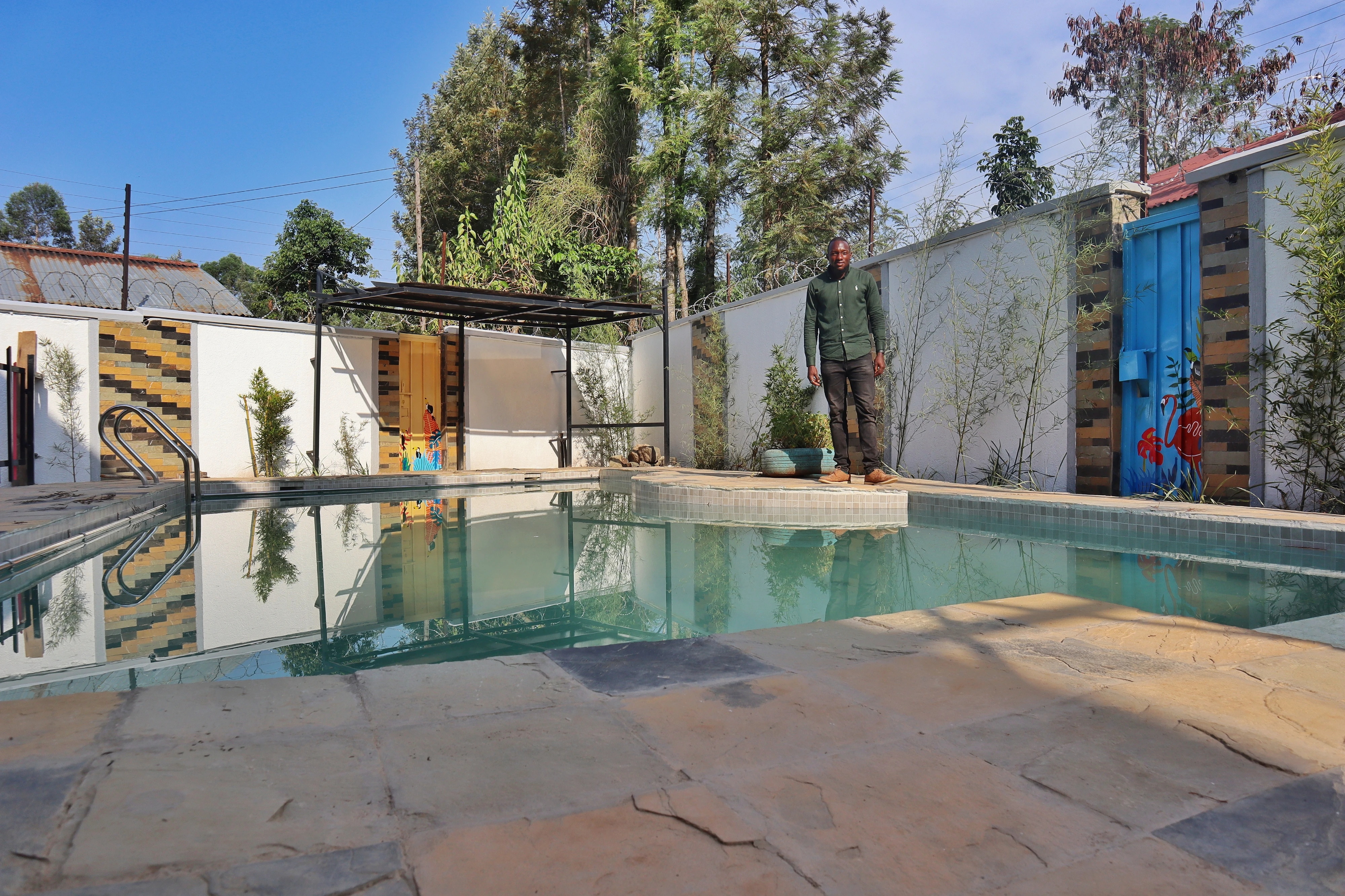 CHRISMAMAS' POOL